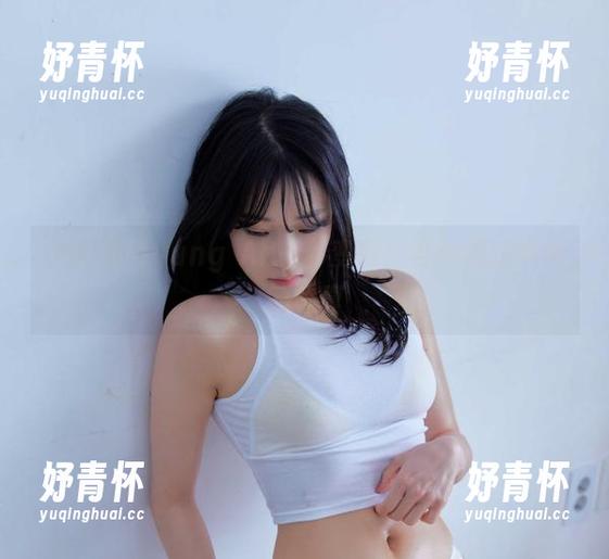圣诞跟Myung Ah一秒变身！各种疯狂姿势的写真